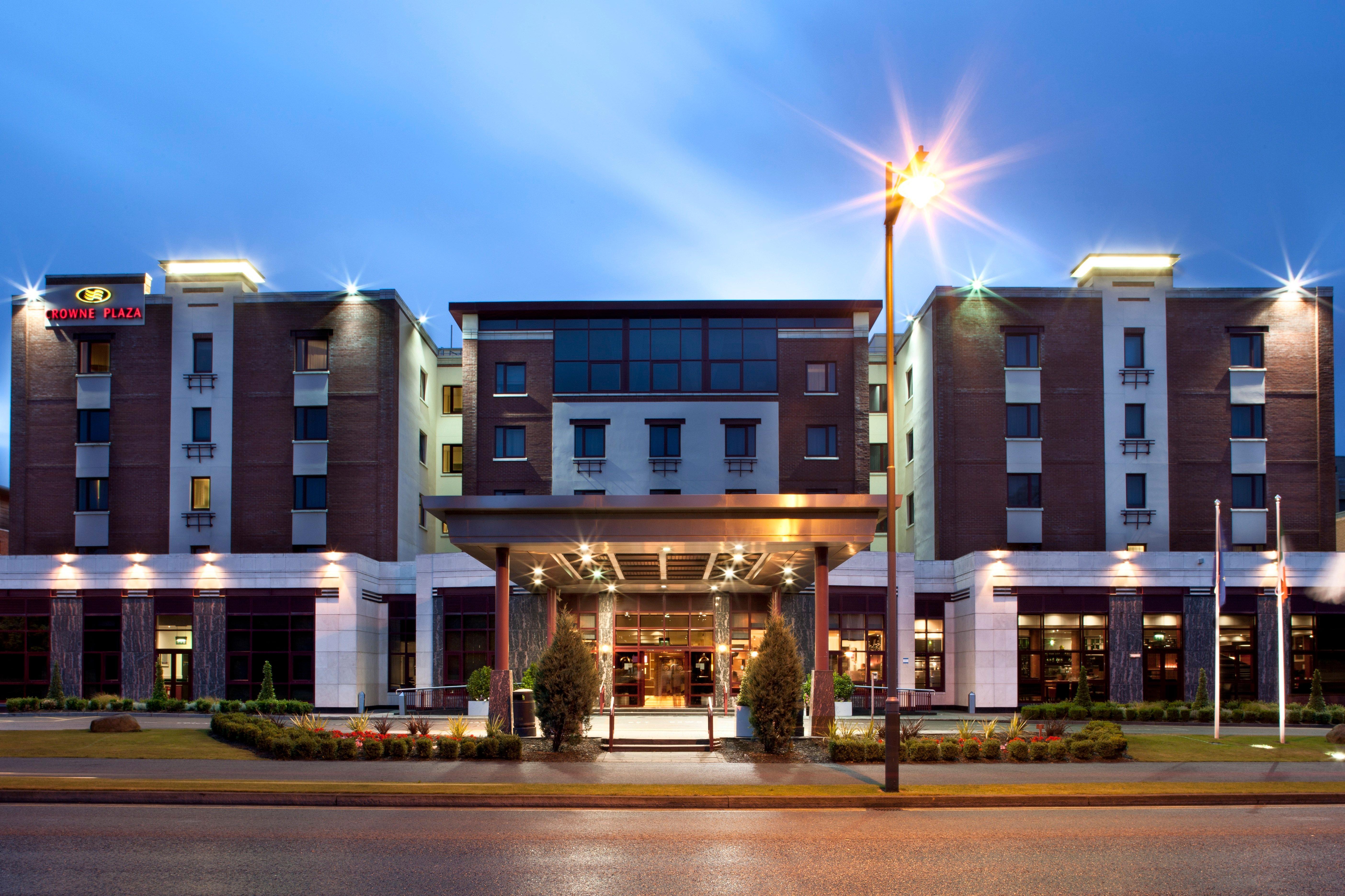 Hotel Crowne Plaza Dublin Airport By Ihg Santry Esterno foto