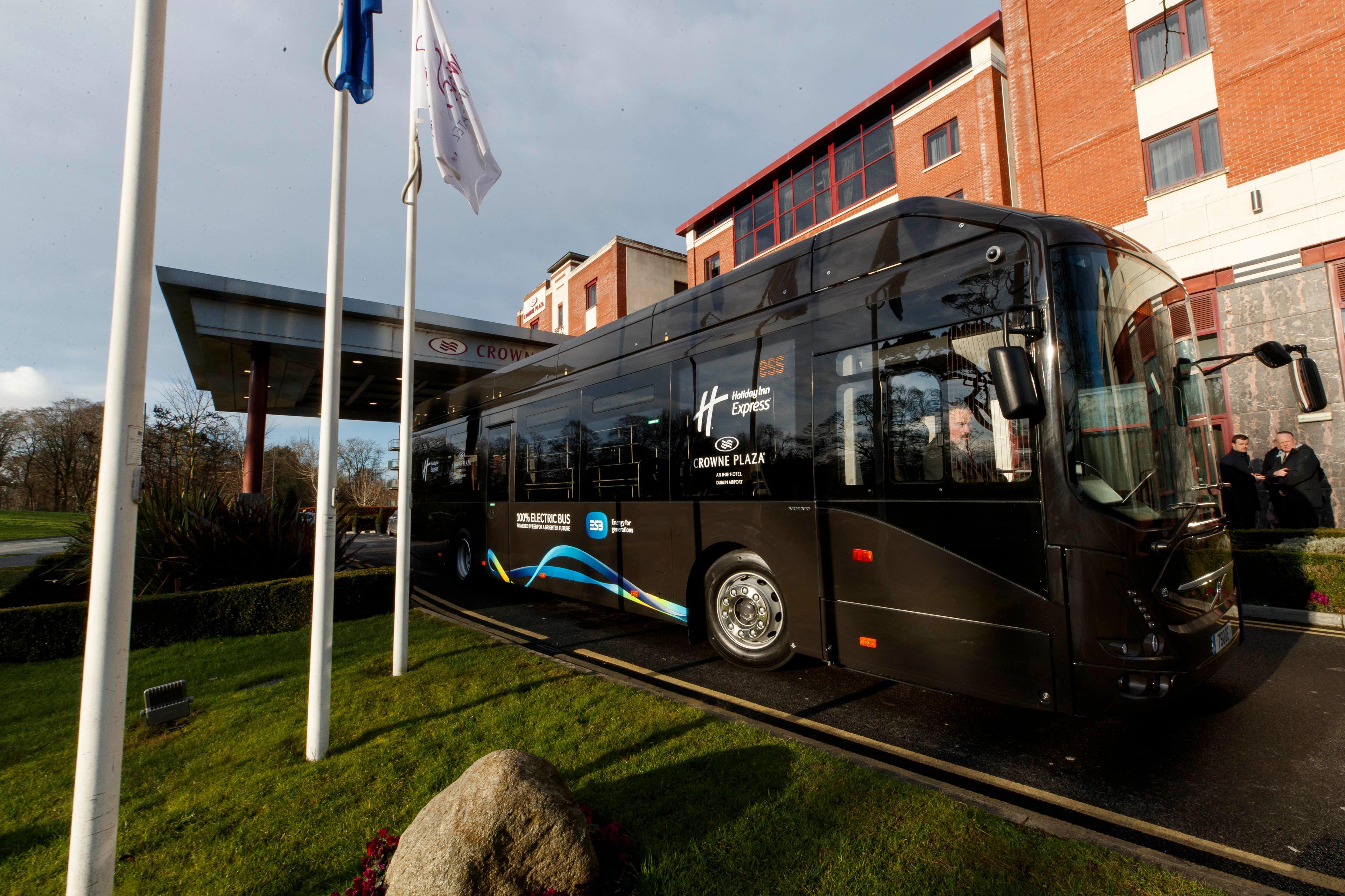 Hotel Crowne Plaza Dublin Airport By Ihg Santry Esterno foto