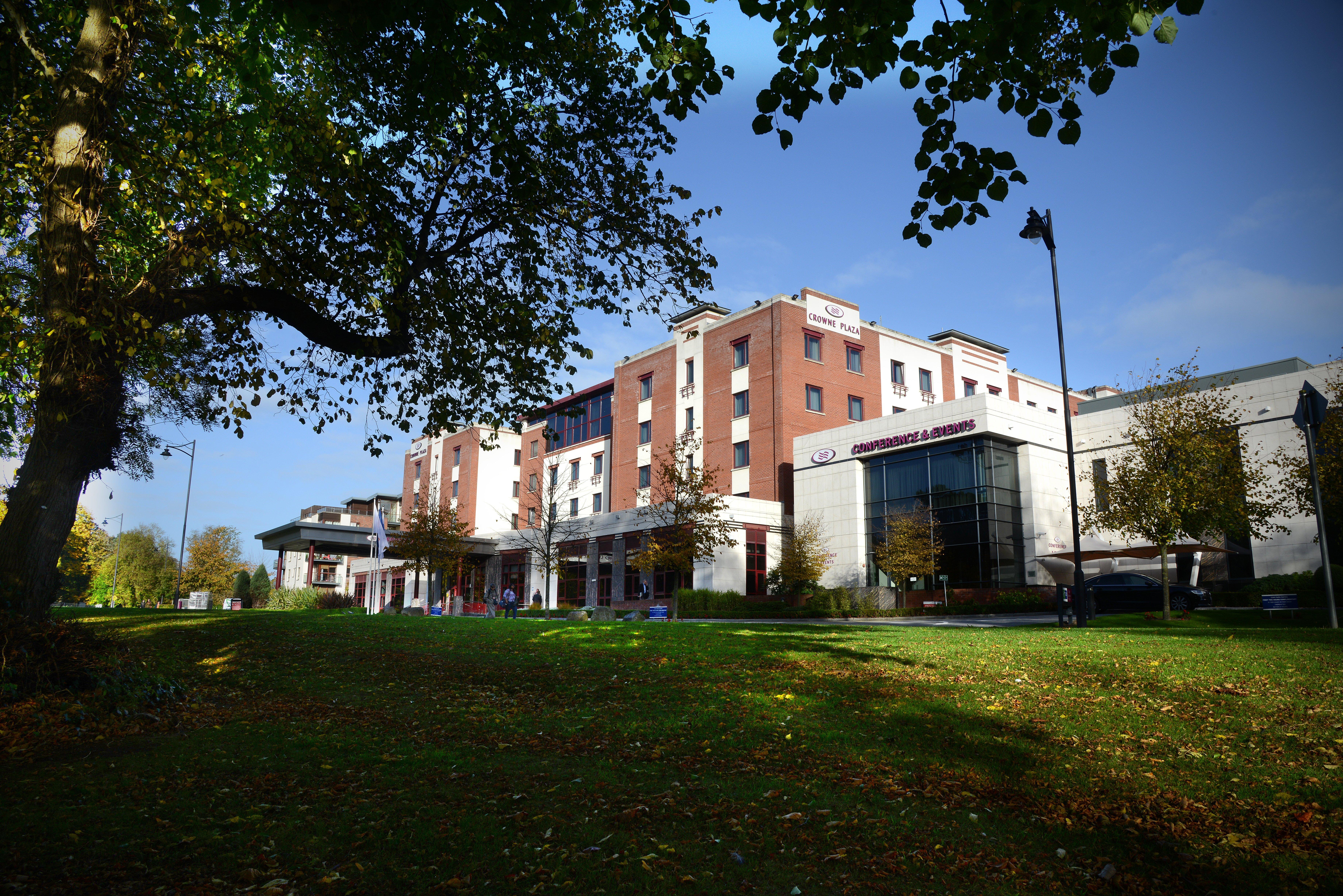 Hotel Crowne Plaza Dublin Airport By Ihg Santry Esterno foto